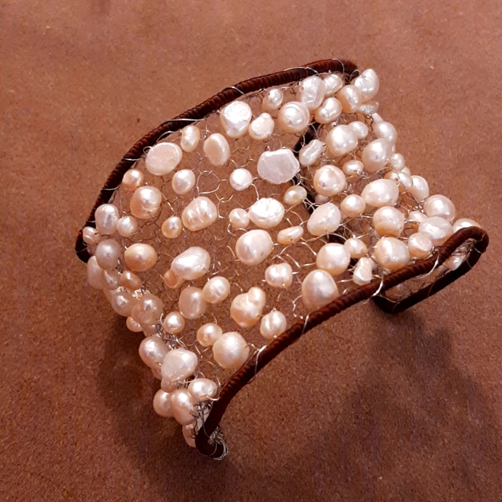 Nice pearl Cuff Bracelet